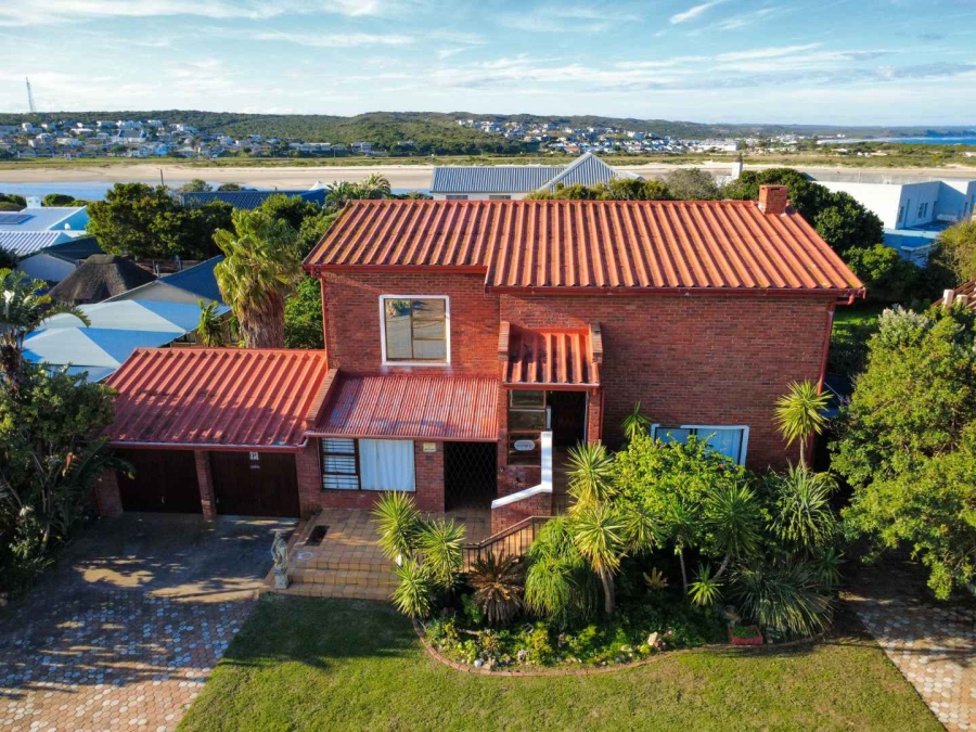 4 Bedroom Property for Sale in Stilbaai Wes Western Cape